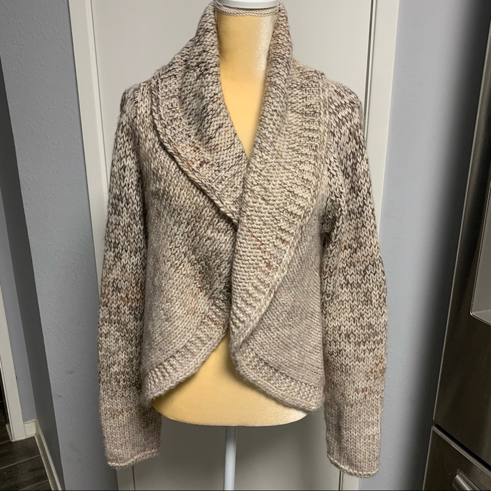 ELSAMANDA ITALIAN CARDIGAN SWEATER SIZE L